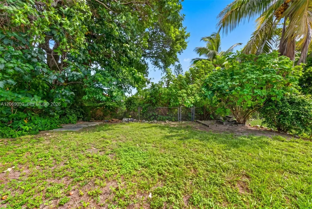 3111 NW 57th St Miami, FL 33142