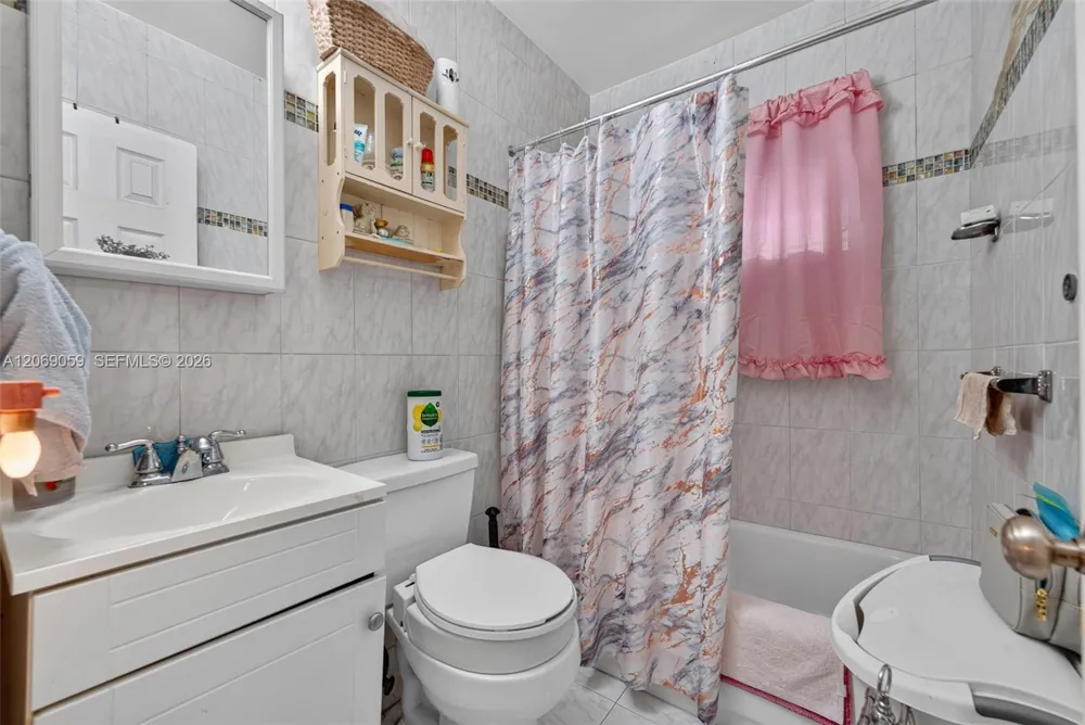 3111 NW 57th St Miami, FL 33142