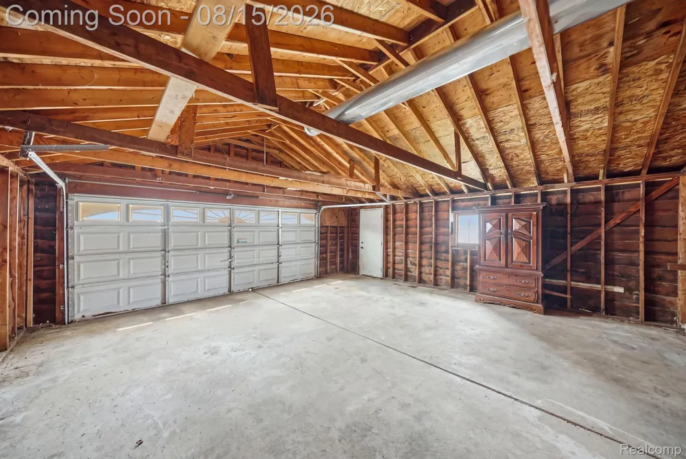 20147 Lakeworth Street Roseville City, MI 48066