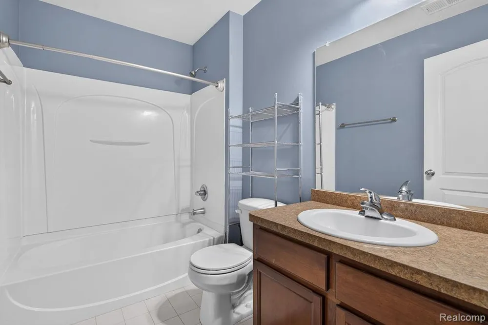 9200 Scenic Way Oxford Charter Township, MI 48371