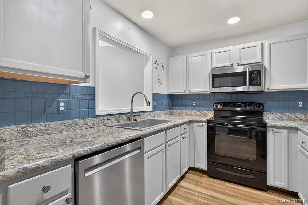 9200 Scenic Way Oxford Charter Township, MI 48371