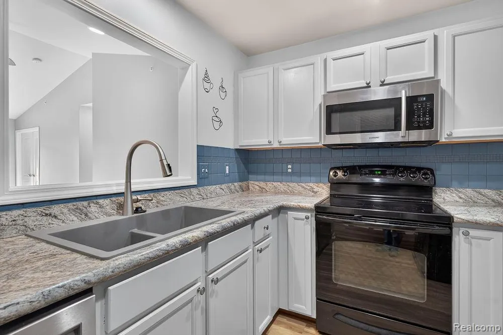 9200 Scenic Way Oxford Charter Township, MI 48371
