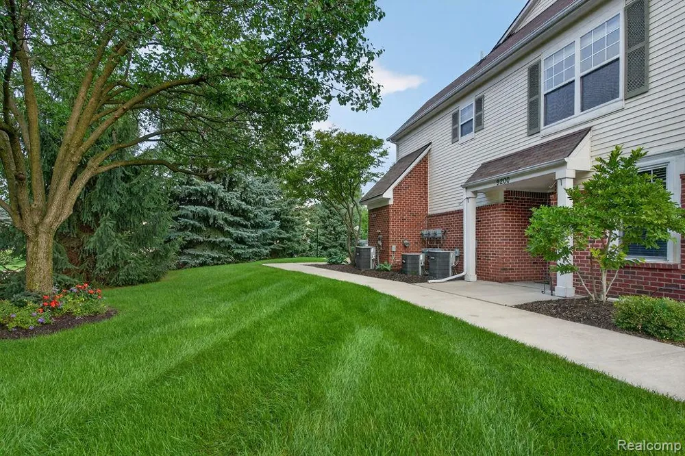9200 Scenic Way Oxford Charter Township, MI 48371