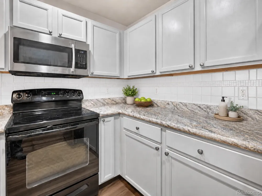 9200 Scenic Way Oxford Charter Township, MI 48371