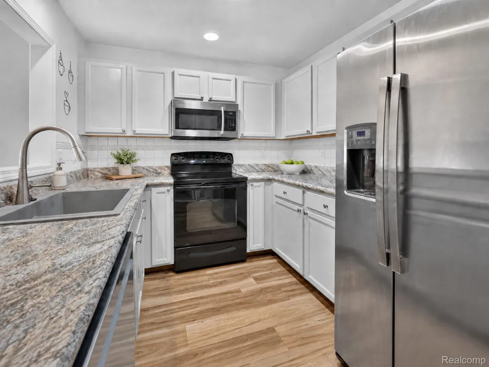 9200 Scenic Way Oxford Charter Township, MI 48371