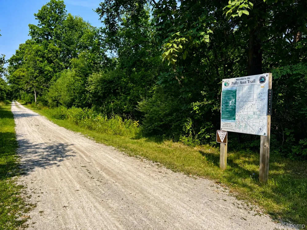 9200 Scenic Way Oxford Charter Township, MI 48371