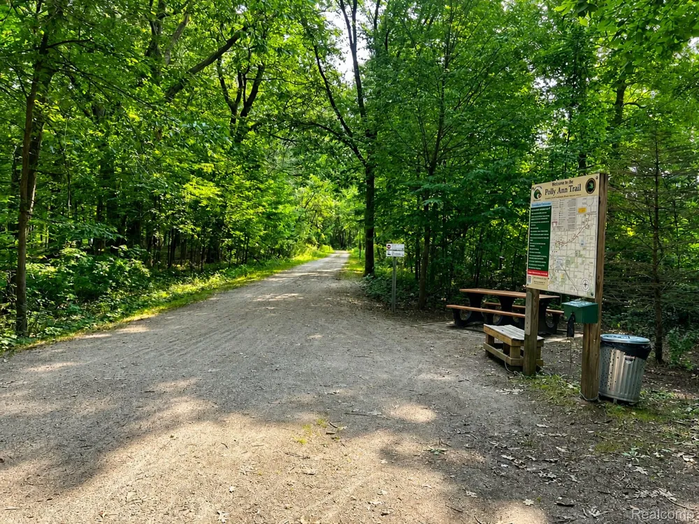 9200 Scenic Way Oxford Charter Township, MI 48371