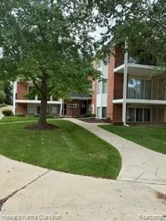 416 N. Helen Avenue #7 Rochester City, MI 48307