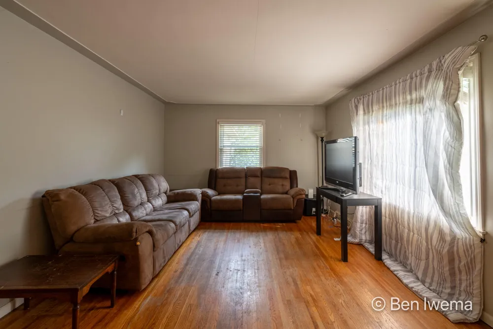 4623 Grantwood Avenue SE Kentwood City, MI 49508