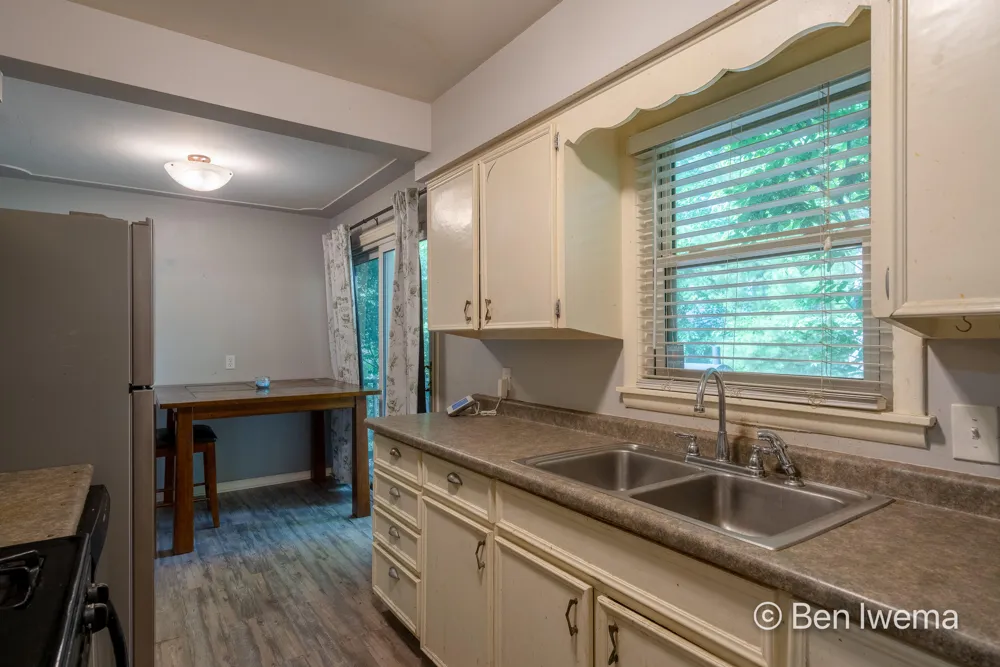 4623 Grantwood Avenue SE Kentwood City, MI 49508