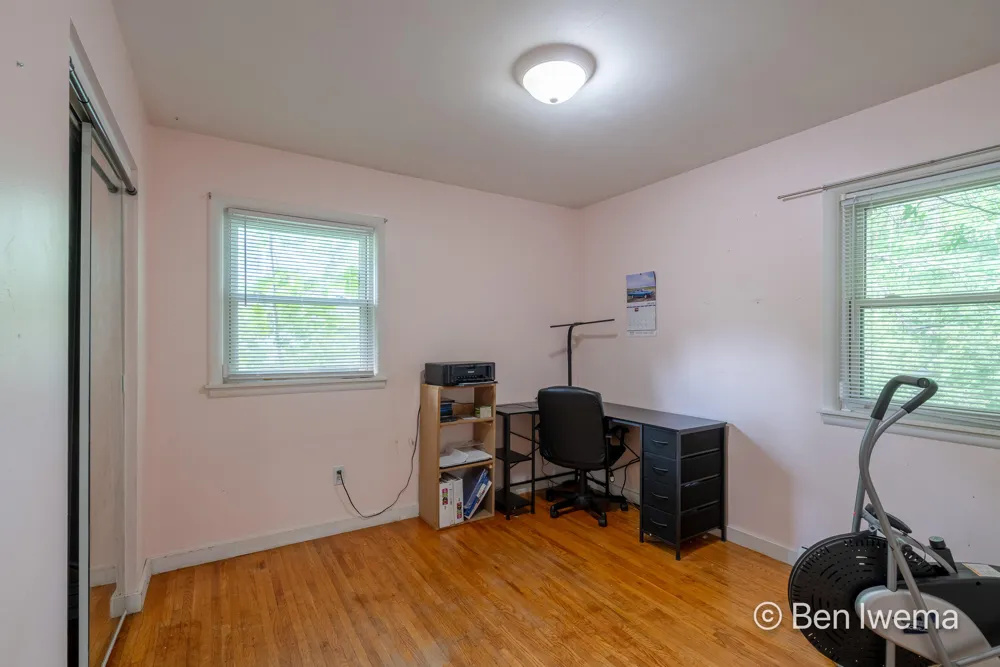 4623 Grantwood Avenue SE Kentwood City, MI 49508