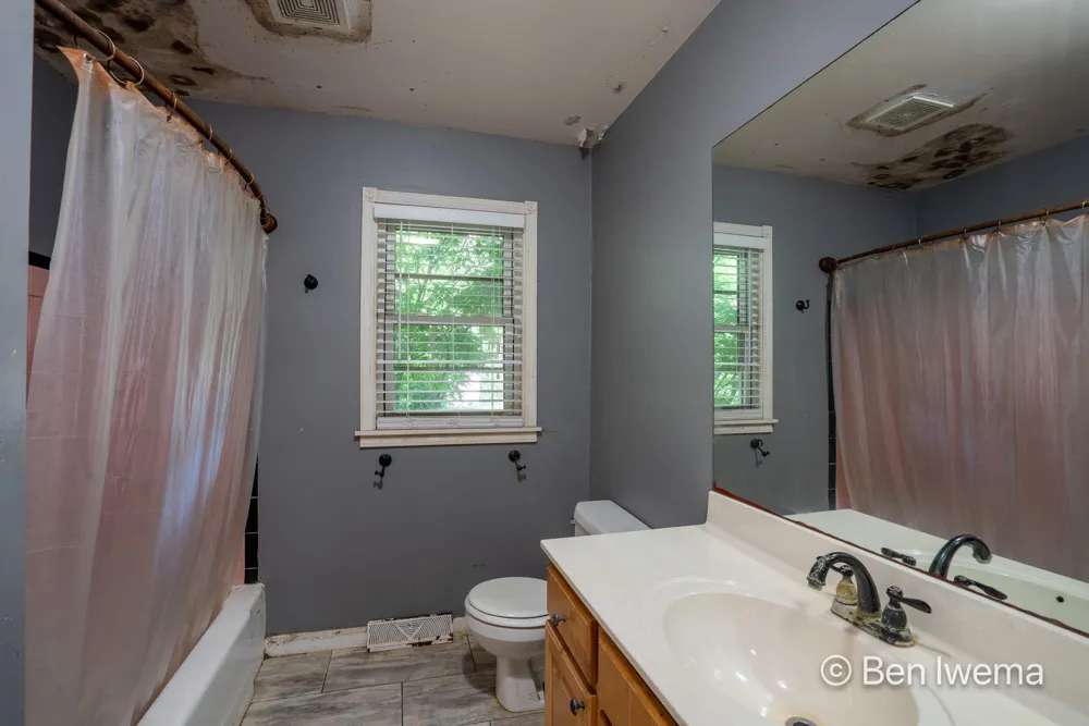 4623 Grantwood Avenue SE Kentwood City, MI 49508