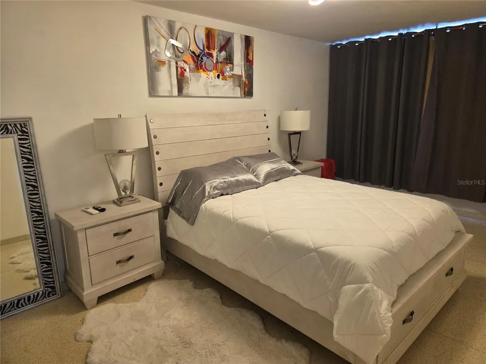 4429 AV. ISLA VERDE Carolina, PR 00979