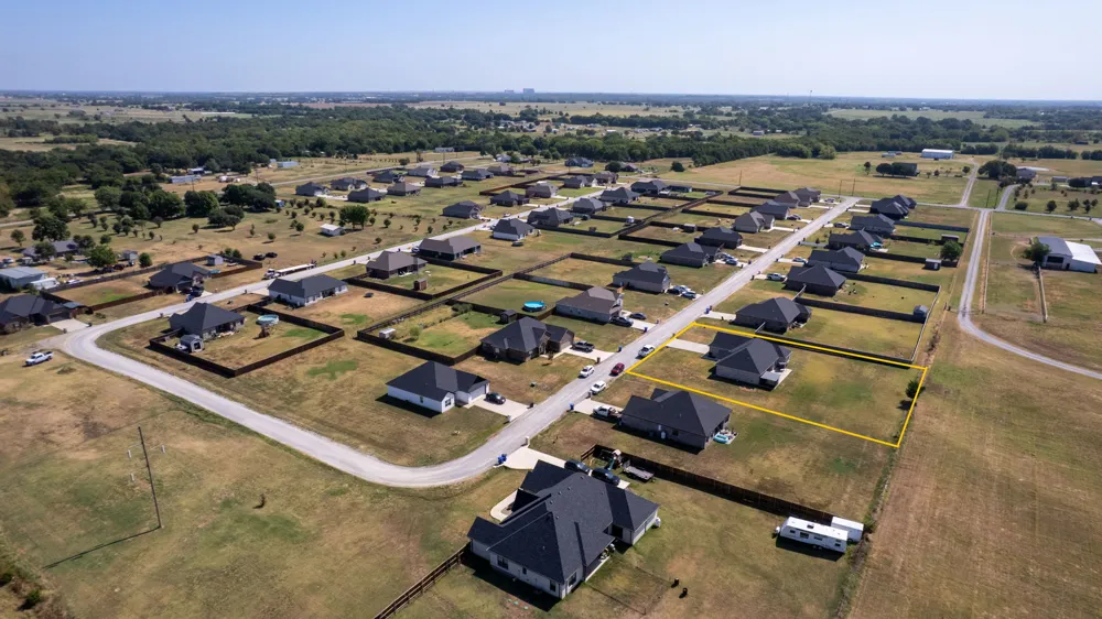 171 Bull Run Calera, OK 74730