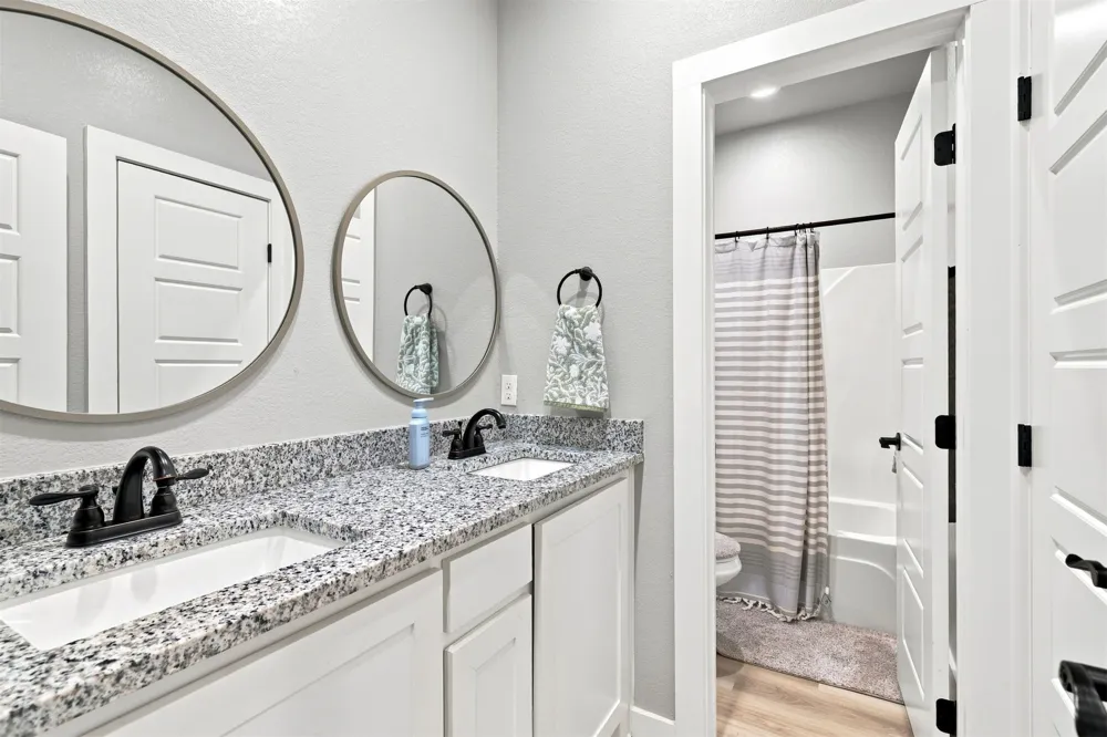 171 Bull Run Calera, OK 74730