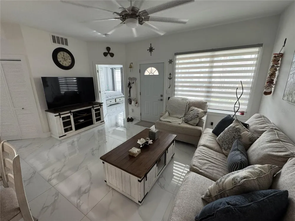 200 GARDENS EDGE DRIVE #214 Venice, FL 34285