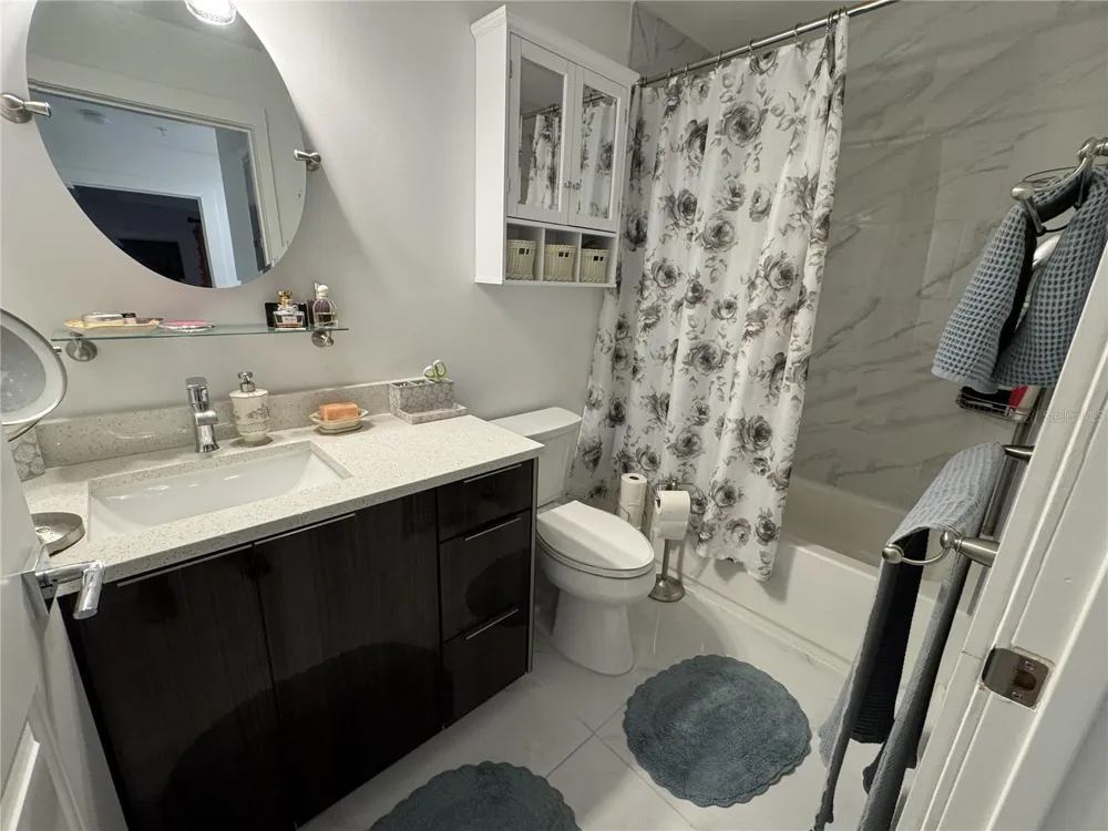 200 GARDENS EDGE DRIVE #214 Venice, FL 34285