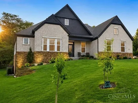 8858 Old Farm Drive