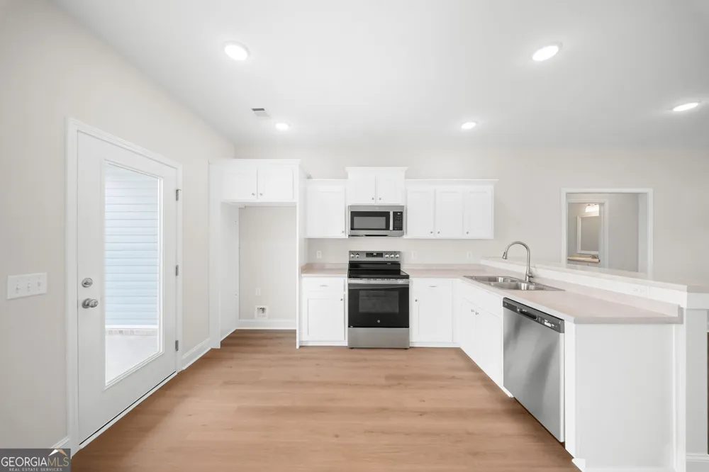 140 Landmark CIR Statesboro, GA 30458