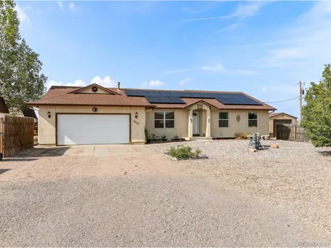 1919 E Tioga Lane