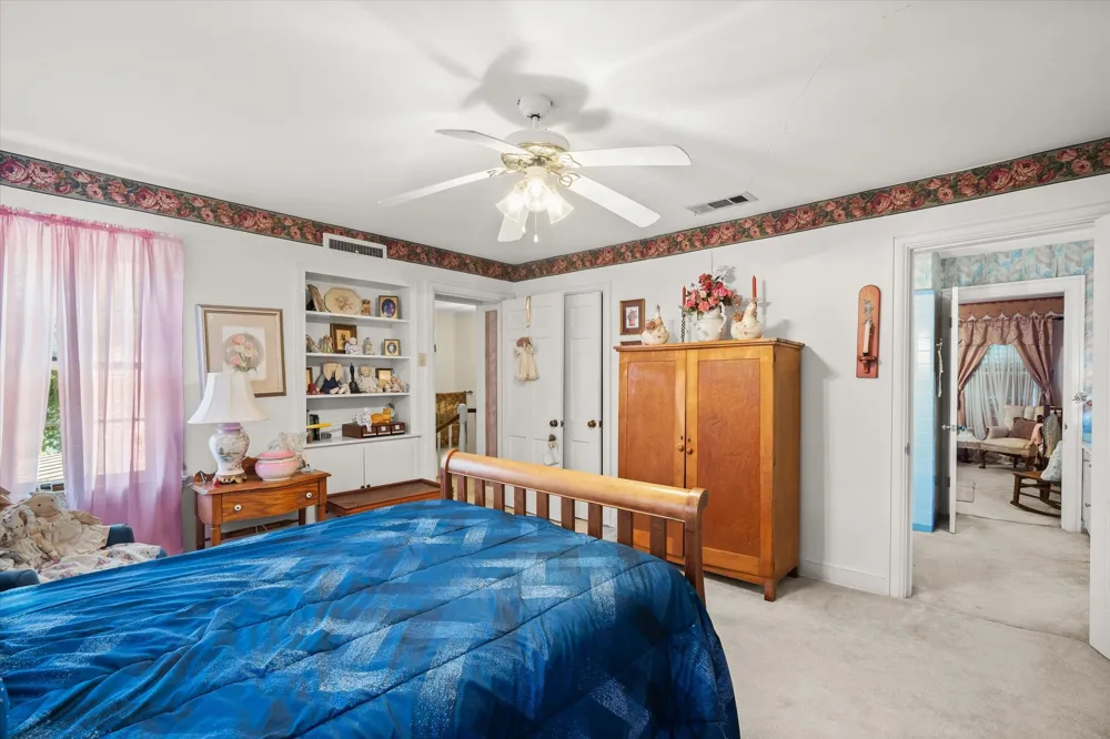 321 S Mary Wills Point, TX 75169