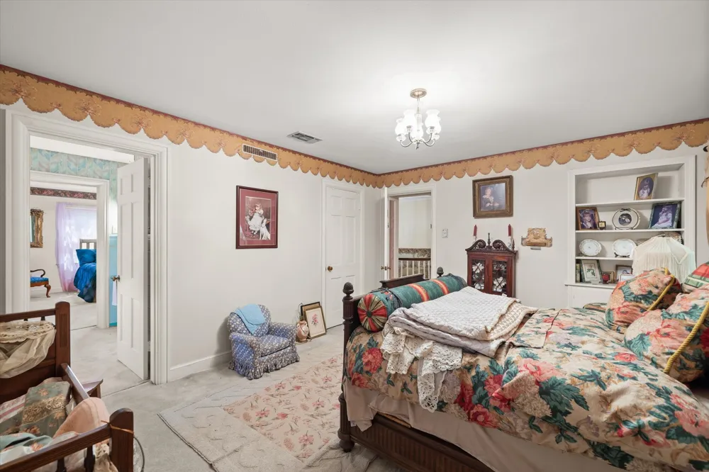 321 S Mary Wills Point, TX 75169