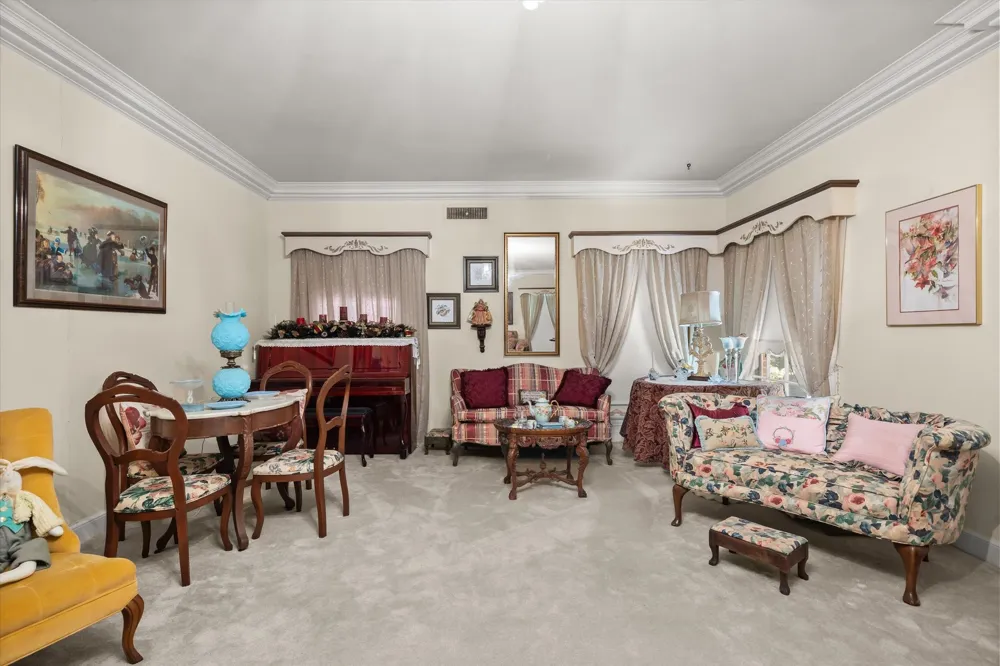 321 S Mary Wills Point, TX 75169