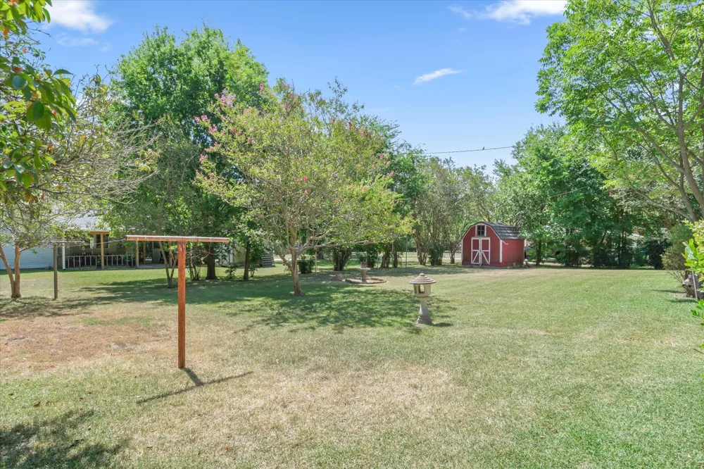 321 S Mary Wills Point, TX 75169
