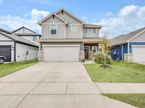 1809 Ash Oak Lane