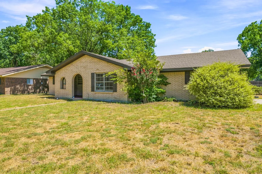 905 Meadowlark Lane Stephenville, TX 76401