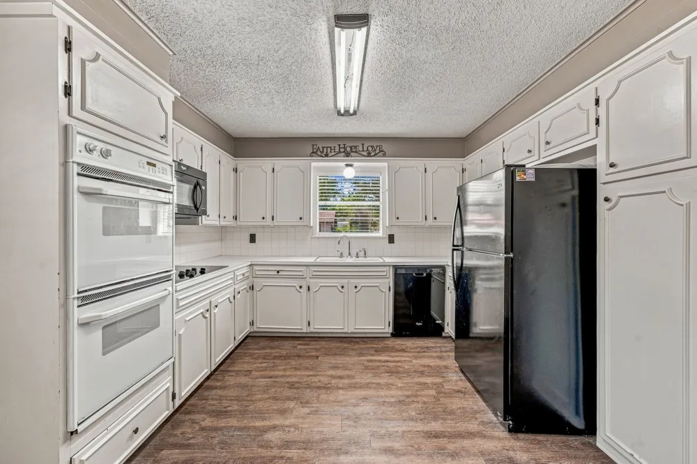 905 Meadowlark Lane Stephenville, TX 76401