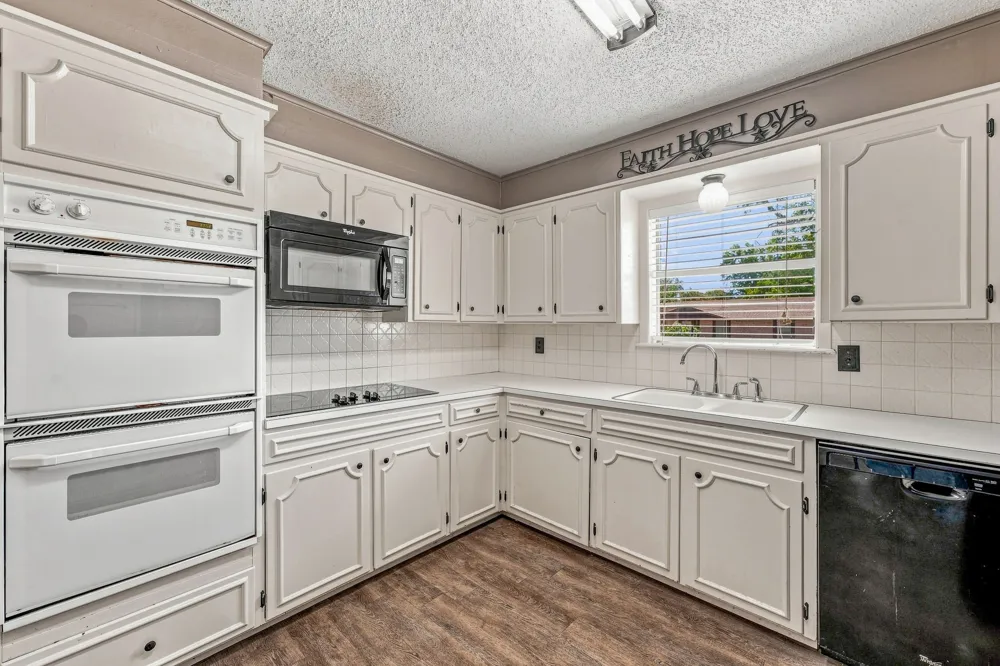 905 Meadowlark Lane Stephenville, TX 76401