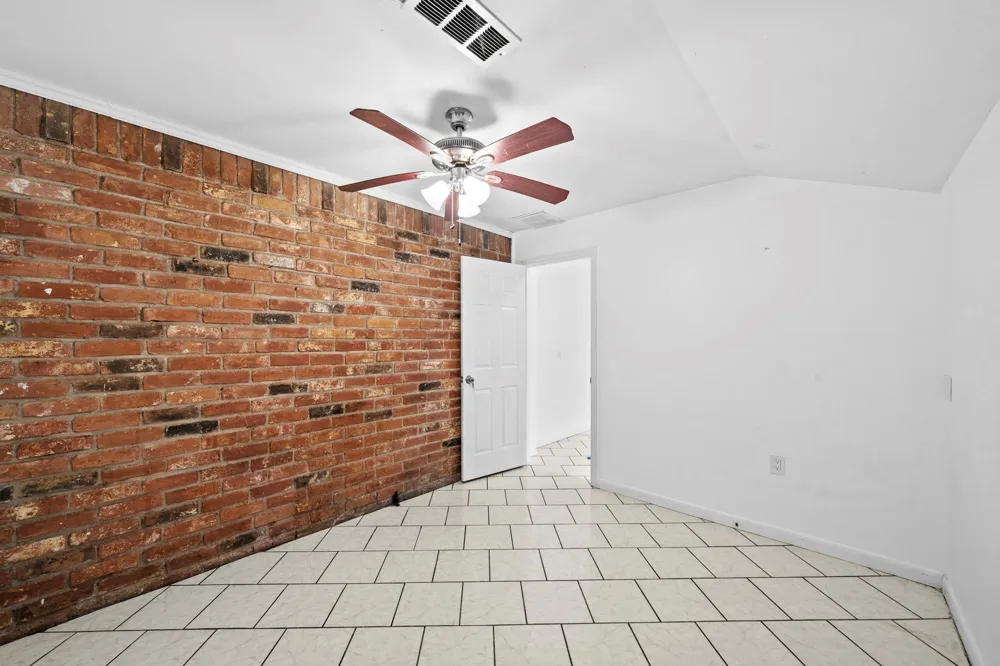 16723 Running Quail Court Houston, TX 77489