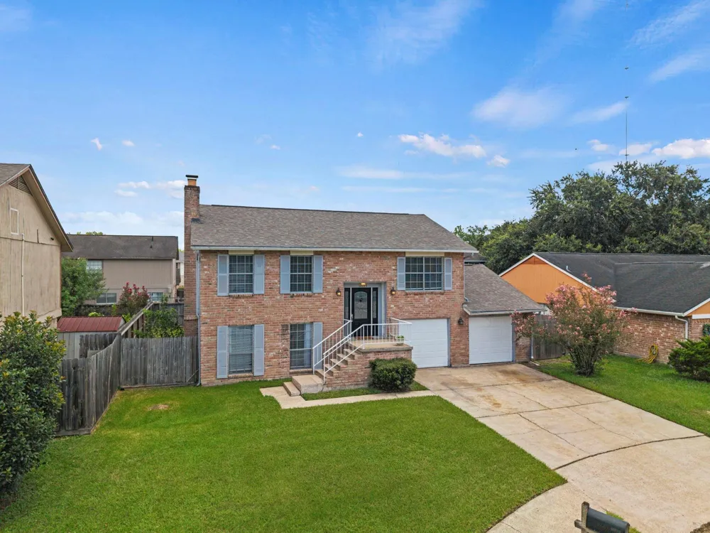 16723 Running Quail Court Houston, TX 77489
