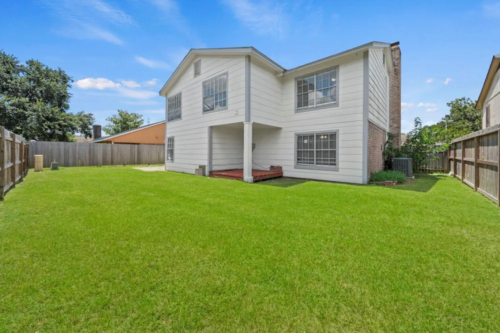 16723 Running Quail Court Houston, TX 77489