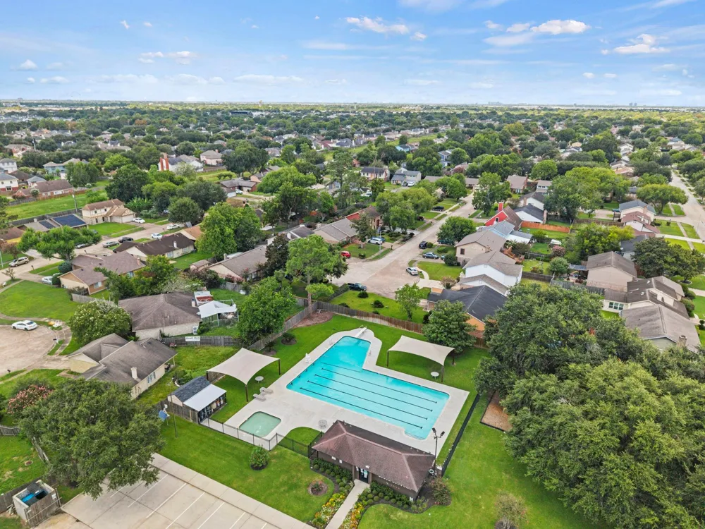 16723 Running Quail Court Houston, TX 77489