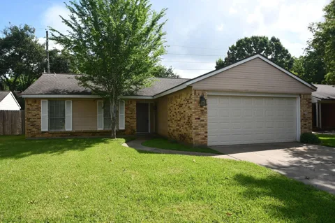 2411 Country Place Drive