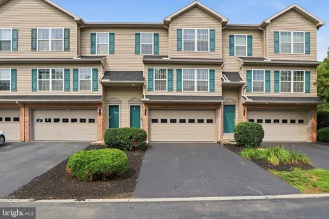 555 MEADOW CROFT CIRCLE