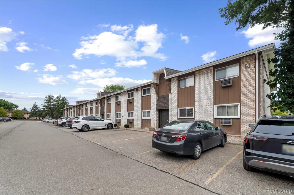 7355 Woodview Street #4 Westland City, MI 48185