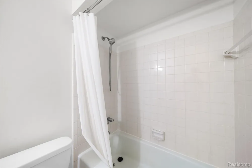 7355 Woodview Street #4 Westland City, MI 48185