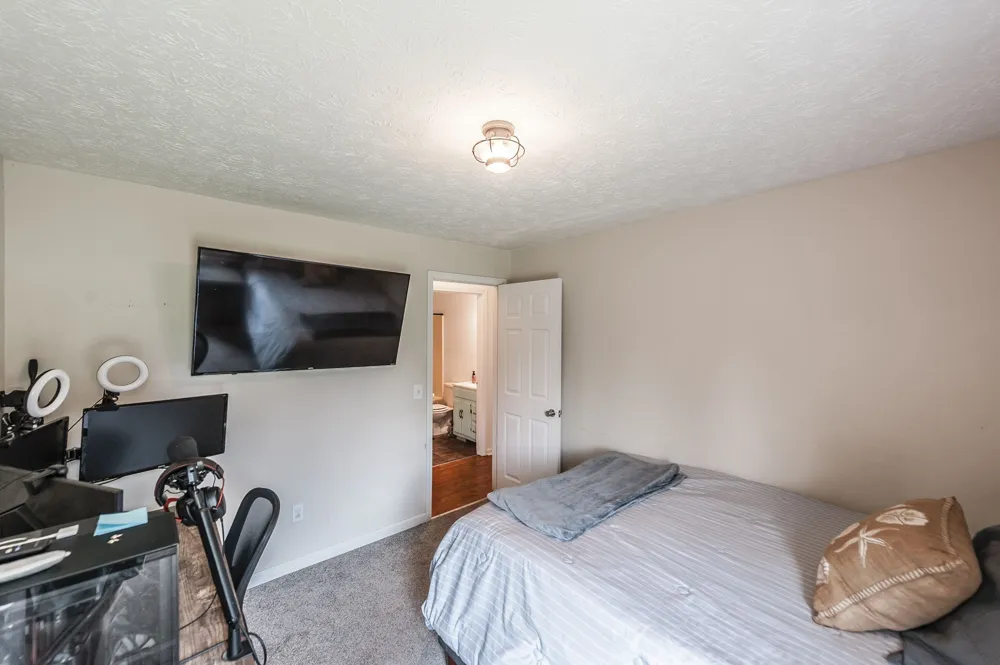 477 Brattontown Cir Lafayette, TN 37083