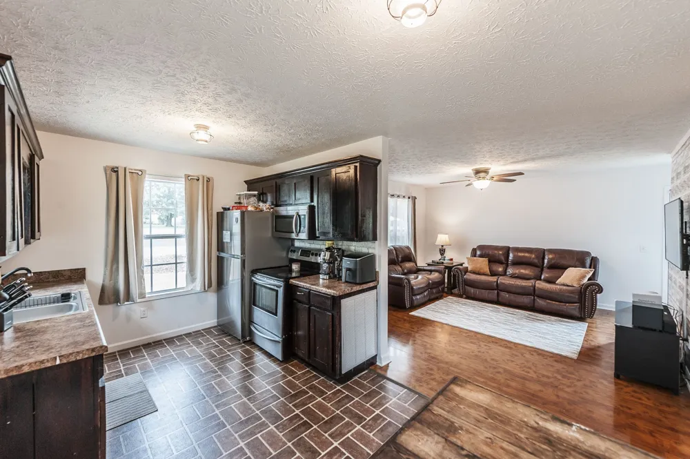 477 Brattontown Cir Lafayette, TN 37083