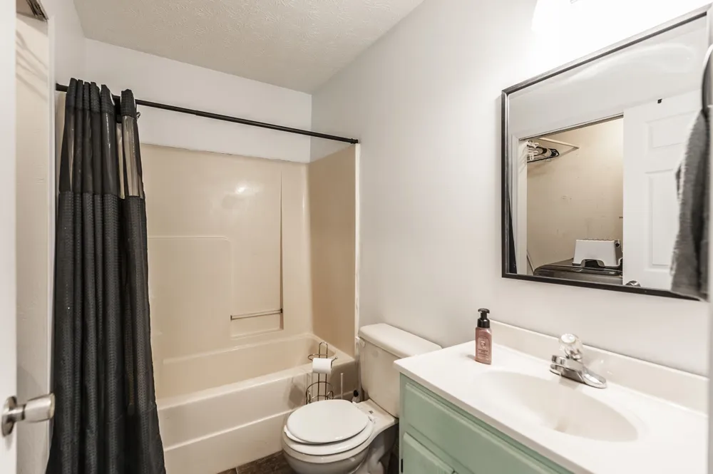 477 Brattontown Cir Lafayette, TN 37083