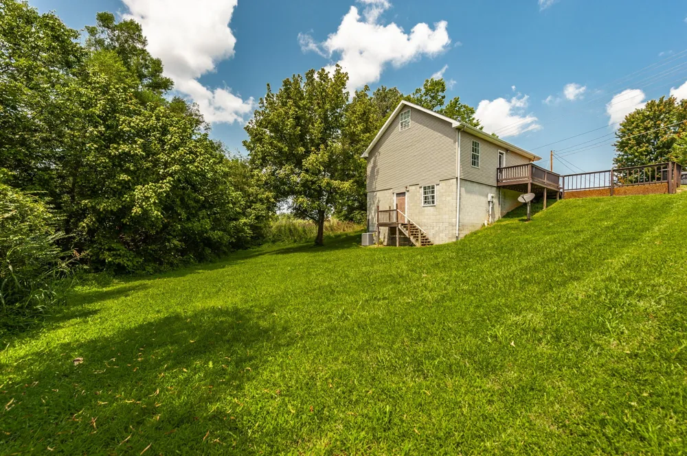 477 Brattontown Cir Lafayette, TN 37083