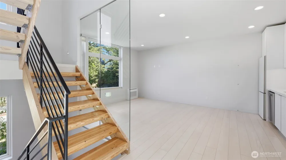 710 14th Avenue #C Seattle, WA 98122