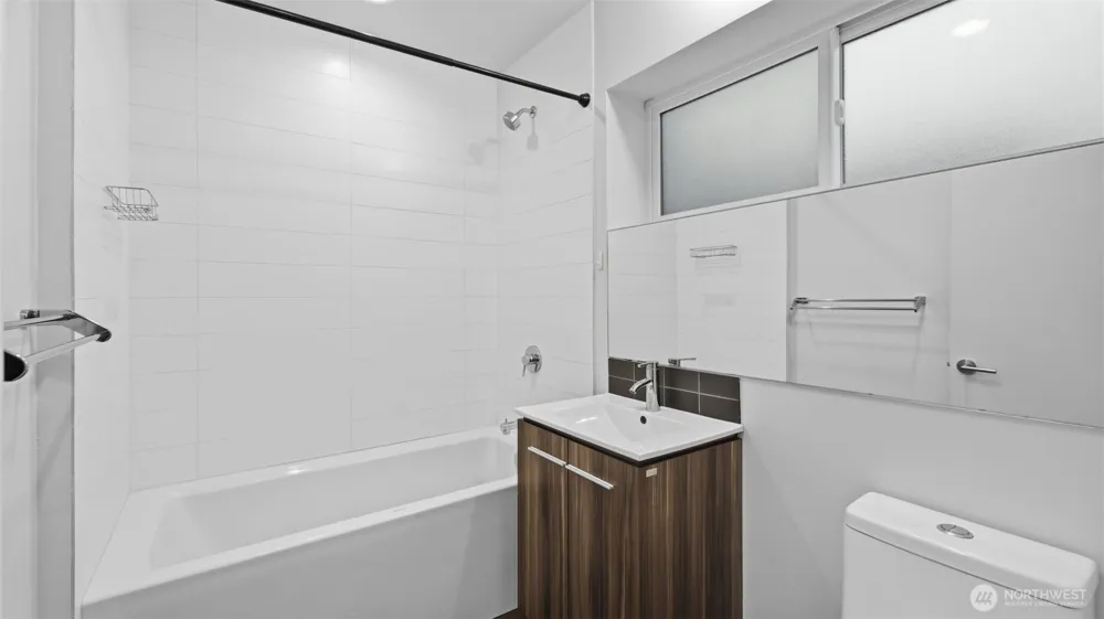 710 14th Avenue #C Seattle, WA 98122