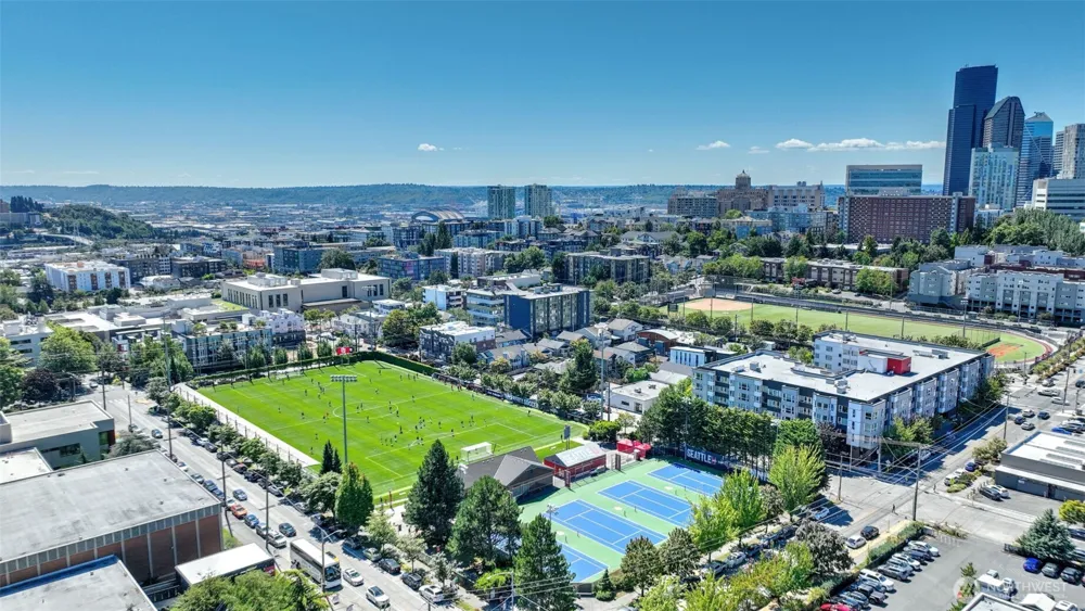 710 14th Avenue #C Seattle, WA 98122