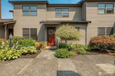 1111 Grover St. #1B