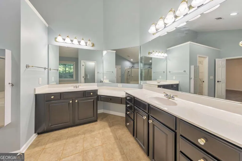 4246 Galilee DR NE Kennesaw, GA 30144