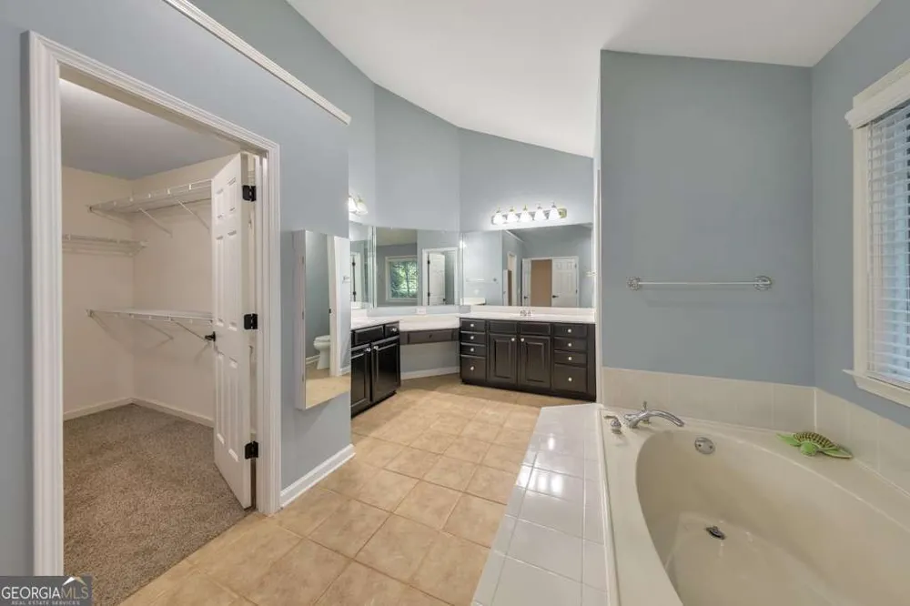 4246 Galilee DR NE Kennesaw, GA 30144